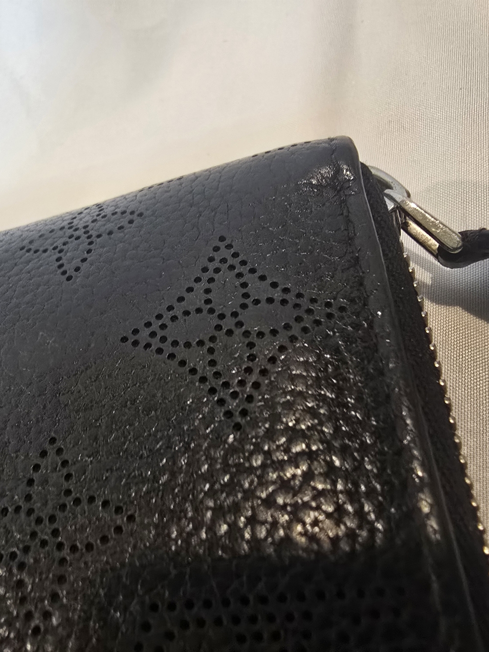 Louis Vuitton Black Monogram Zip Wallet-microchipped - Picture 5 of 14